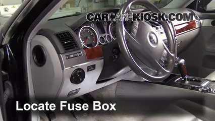 2004 Volkswagen Touareg V6 3.2L V6 Fuse (Interior) Check